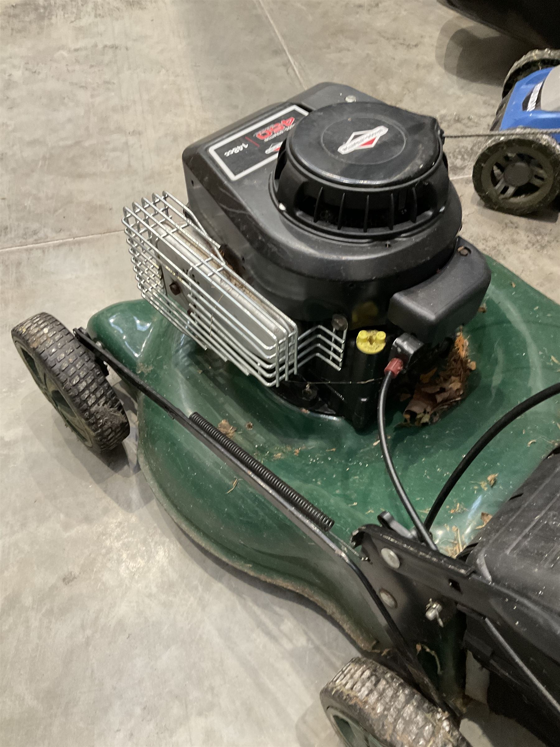 Briggs and Stratton 450. Series 148cc self propelled petrol lawnmower  - THIS LOT IS TO BE COLLECTED BY APPOINTMENT FROM DUGGLEBY STORAGE, GREAT HILL, EASTFIELD, SCARBOROUGH, YO11 3TX