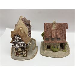 Sixteen Lilliput Lane models from the European collections, to include Dutch Collection; Aan de Amstel, Wipmolen, French Collection; Cabane De Guardian La, Porte Sachoenenberg La, German Collection Alte Schmiede, Das Rathaus, etc some with original boxes and deeds 