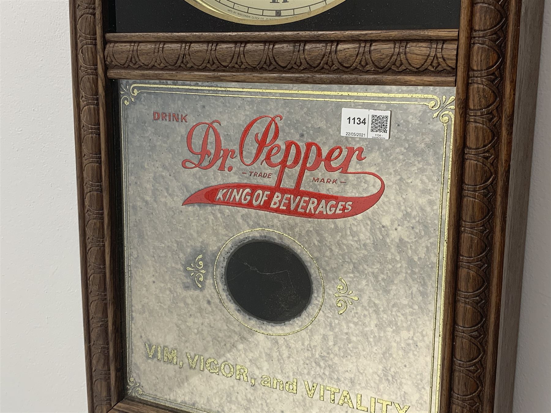 Late 20th century American 'Dr. Pepper King of Beverages' advertising wall clock in oak case, by Wisconsin Clock Co.