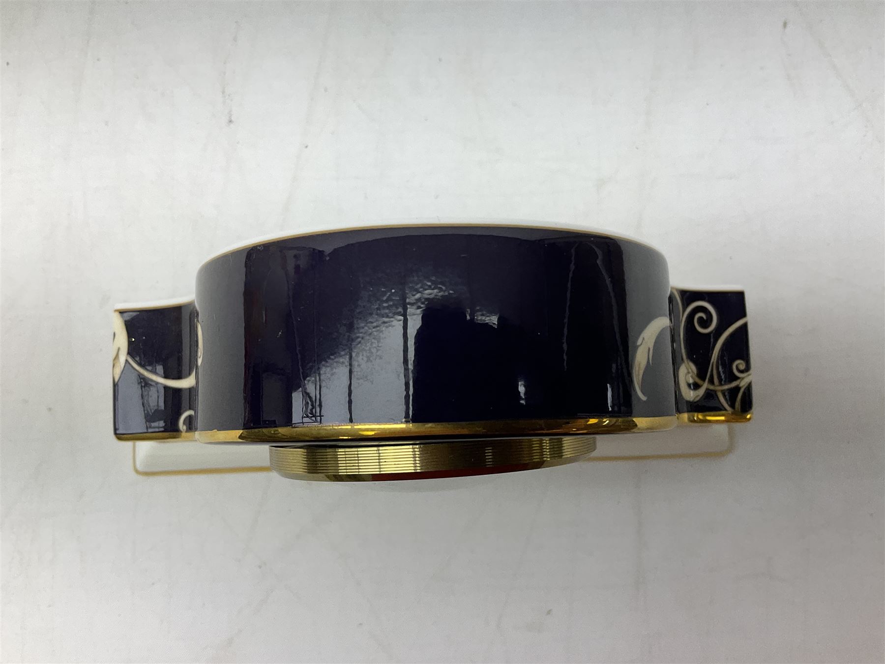 Wedgwood Cornucopia quartz mantel clock, H11cm