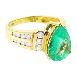 18ct gold Colombian emerald and diamond ring by Iliana, single pear cut emerald of approx 3.25 carat, with three round brilliant cut diamonds set either side and diamond set shoulders, hallmarked, total diamond weight 0.53 carat