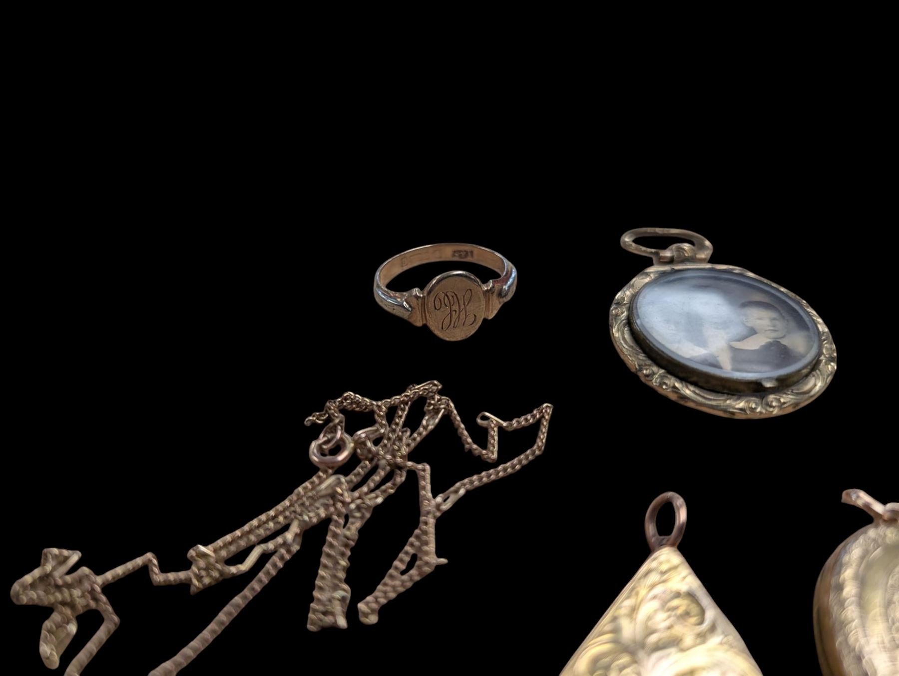 14ct gold locket, 9ct gold signet ring and chain, together with a gilt photo pendant and triangle locket 