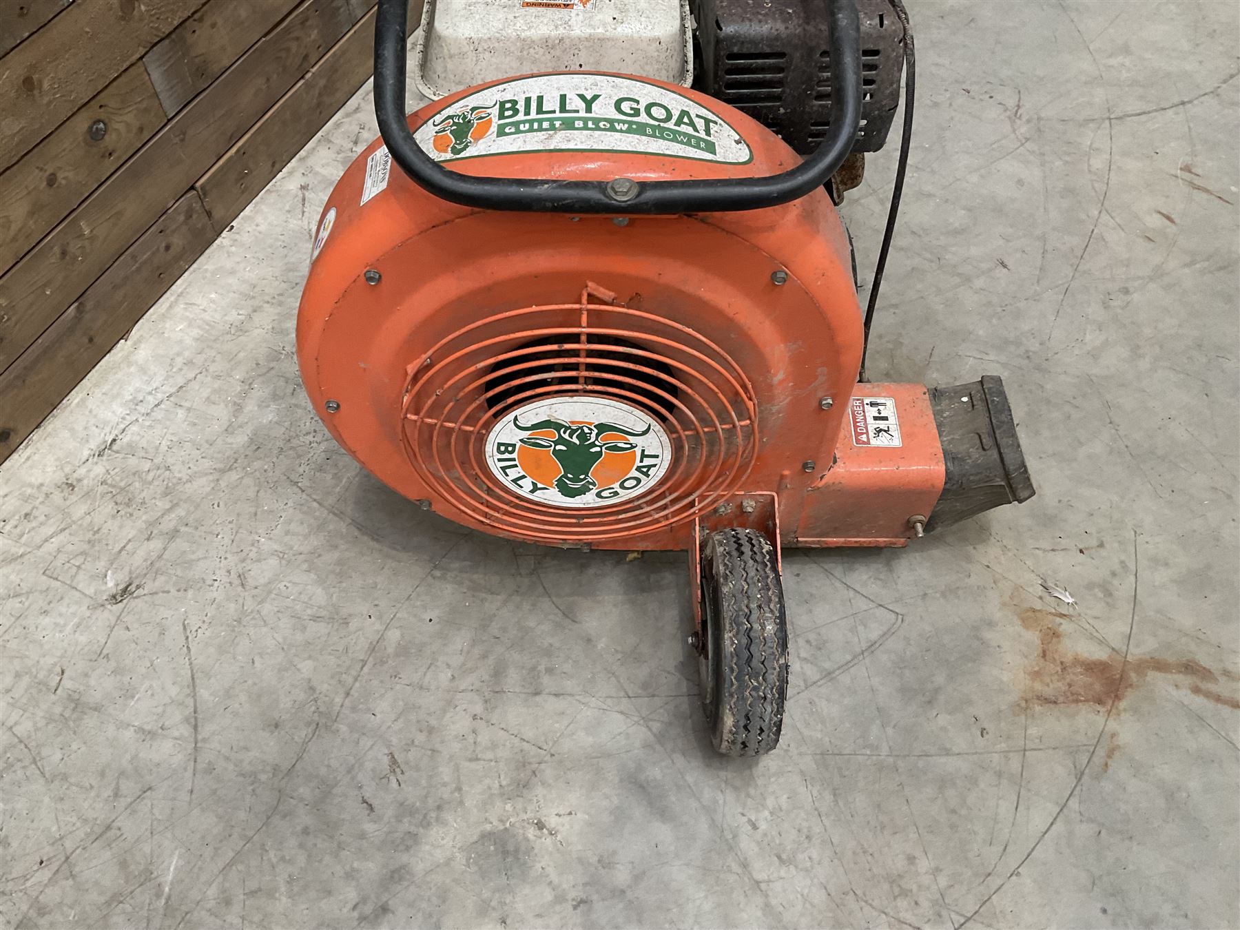 Billy Goat Quiet Blow Blower with Honda 8.0 GX240 engine 