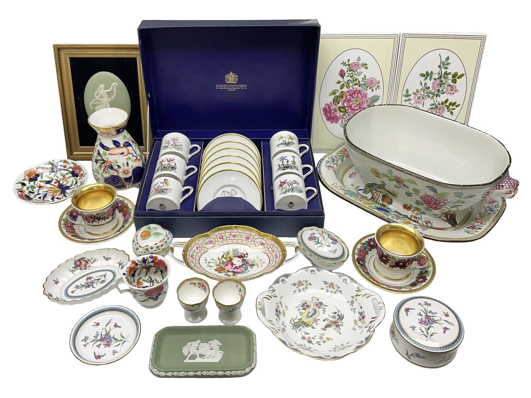 Copeland Spode tureen and platter, in peacock pattern, together with Herend Hungary trinket box and cover, Copeland vase and other ceramics 