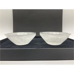 Pair of hexagonal shaped selenite crystal bowls, D10cm