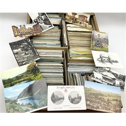 Large quantity of Edwardian and later postcards including British and foreign topographical, greetings, maritime, etc