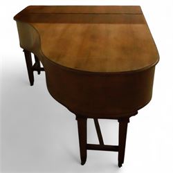 John Broadwood & Sons-20th century mahogany boudoir grand piano serial No 53529 (1920),  with twin square tapered legs and stretchers raised on brass castors, with an open fretted adjustable music desk and folding fallboard, conforming lyre with una-corda and sustain pedals, overstrung iron frame with original soundboard, action, hammers, dampers, felts, tuning pins and strings (two new base strings),  7-1/4 octave keyboard with 87 Ivory and ebonised keys (A0-B7), Tuned to concert pitch (A=440) however, requires tuning, action highly responsive with good repetition.

This item has been registered for sale under section 10 of the APHA Ivory Act Reference 4HSHGPGT