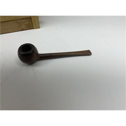 Pipes and two tiered wooden rack together with eleven pipers, including briar pipe carved as a wolf, Sea Dog straight pipe, John Brumfit pipe, meerschaum pipe ect, pipe rack H29.5cm