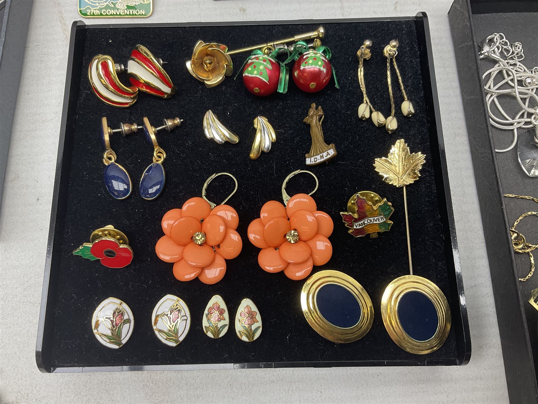 Silver-gilt drip design Lucy Q necklace, designed by Lucy Quartermaine, amber necklaces, silver-gilt stone set heart pendant, 10ct gold single stone set stud earrings, silver interchangeable pearl hoop earrings and a collection of costume jewellery and wristwatches 