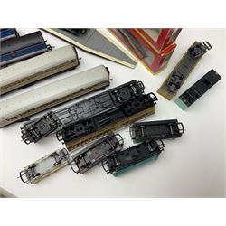 Tri-ang/Hornby '00' gauge - RS.606 Express Goods Set; boxed; eleven passenger coaches and twelve goods wagons (some boxed) by Hornby, Lima etc; and boxed Hornby Skaledale Station Building with platform