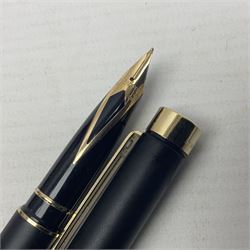 Sheaffer fountain pen, with 14ct gold nib, boxed, together with a Parker fountain pen and a Ronson Viking lighter