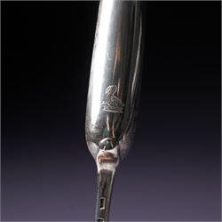 George II silver marrow scoop, the reverse engraved with a crest of a swan L22cm London 1736, makers mark rubbed