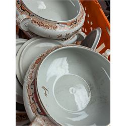 Gibson & Sons Willow pattern dinner wares, including tureens