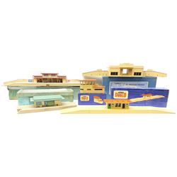 Hornby Dublo - wooden D1 Main Line Station and D1 Goods Depot, both in pale blue boxes; die-cast D1 Through Station in plain blue box; die-cast D1 Island Platform and D1 Signal Cabin, both in blue striped boxes (5)