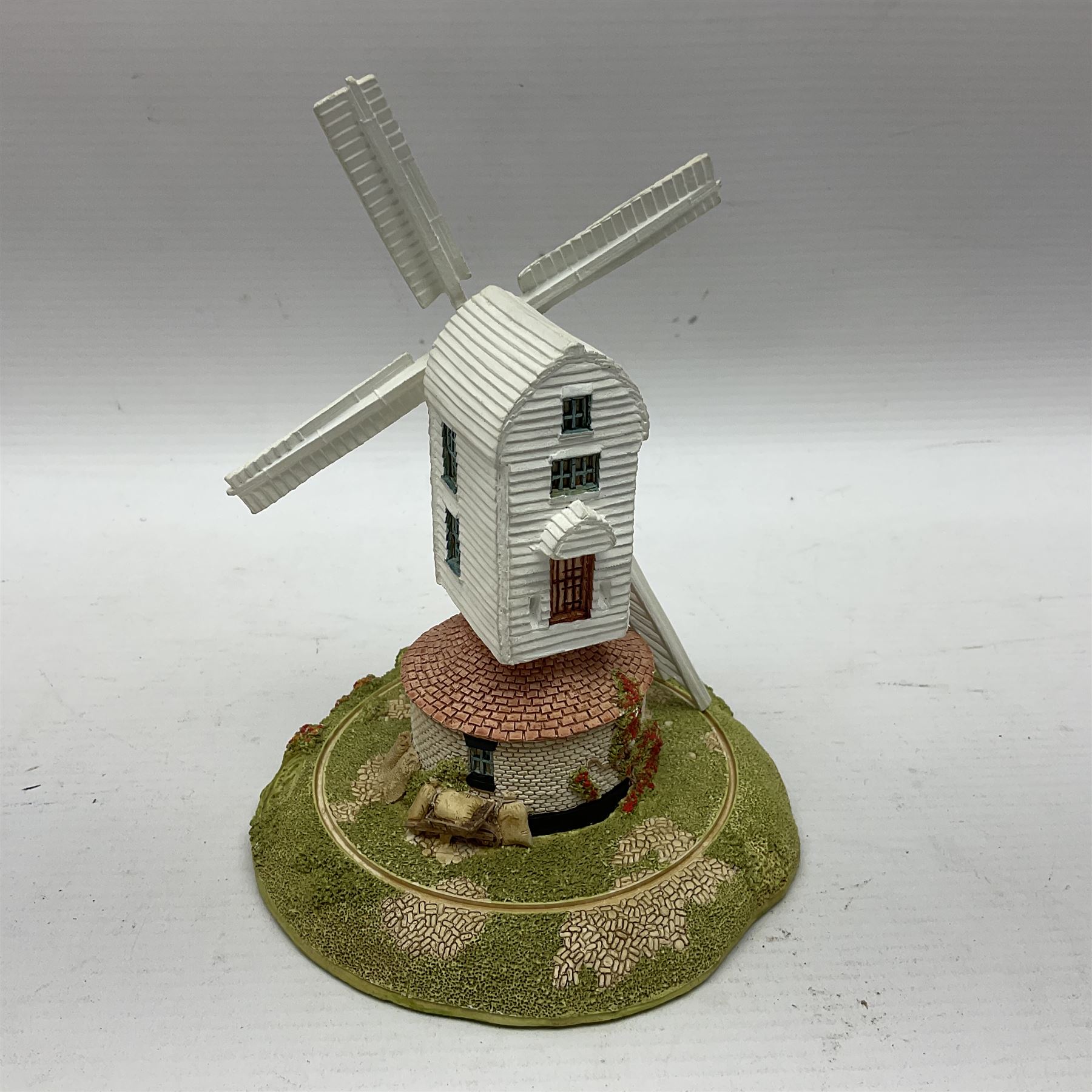 Twenty Lilliput Lanes, including The Chocolate House, Chiltern Mill, Blaise Hamlet, St Kevin Church, some with deeds and original boxes