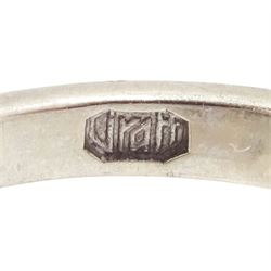 18ct white gold sapphire and diamond cluster ring, single oval cut sapphire of approx 1.85 carat, surrounded by eight round brilliant cut diamonds and eight round cut sapphires, stamped Graff, total sapphire weight approx 3.40 carat, total diamond weight approx 1.35 carat