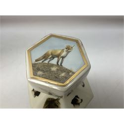 Gordon Highlander Single Malt Scotch whisky, 1l 43% vol, in ceramic decanter and original lined presentation box together with another similar box