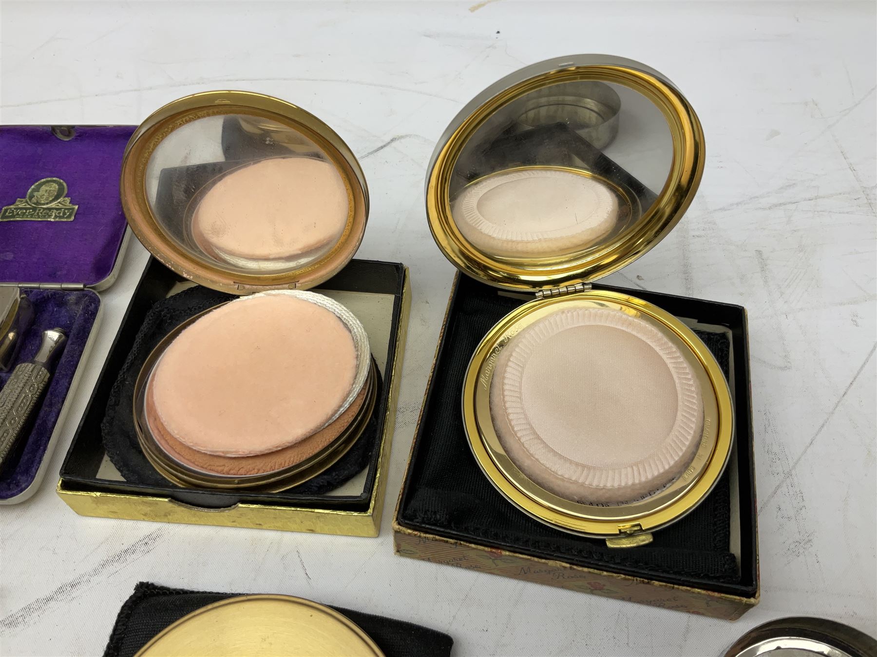 Kodak Duaflex II camera with case, quantity of coins to include Queen Victoria Bun Head pennies, Ever-Ready men's razor in case with blades, compacto mirrors etc