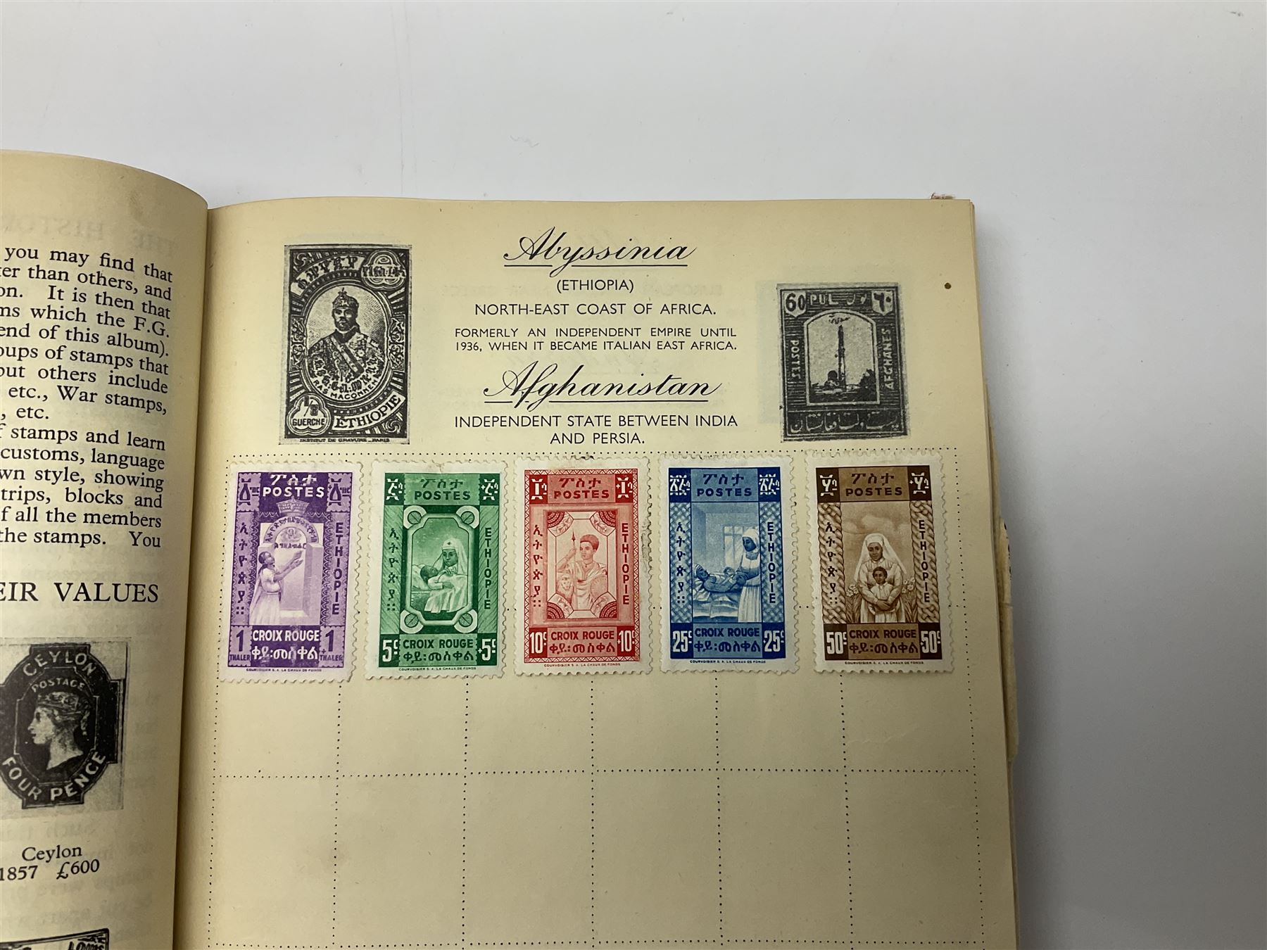 Queen Victoria 1889 crown coin, King George V 1935 crown, Queen Elizabeth II 1977 silver proof crown, small number of Great British pre 1947 silver coins, other pre-decimal coinage, World stamps including Argentina, Australia, Belgium, Canada, France, Germany etc 