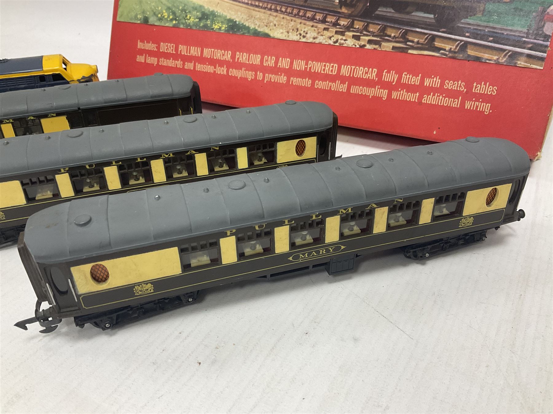 Hornby/Tri-Ang ‘00’ gauge - RS52 The Blue Pullman Electric Train Set comprising diesel pullman motorcar, parlour car and non-powered motorcar with a quantity of track; five further loose models comprising one diesel locomotive, three pullman coaches and one breakdown train unit (6) 