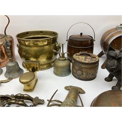 Metalware including brass jardinière with lion mask ring handles, lion mask door knocker, brass bell, copper kettle, brass model of a horse etc, in one box