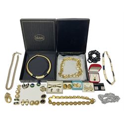 Assorted costume jewellery to include items by Monet, Dior, Trifari, Grossé, and Anne Klein, with other costume jewellery 