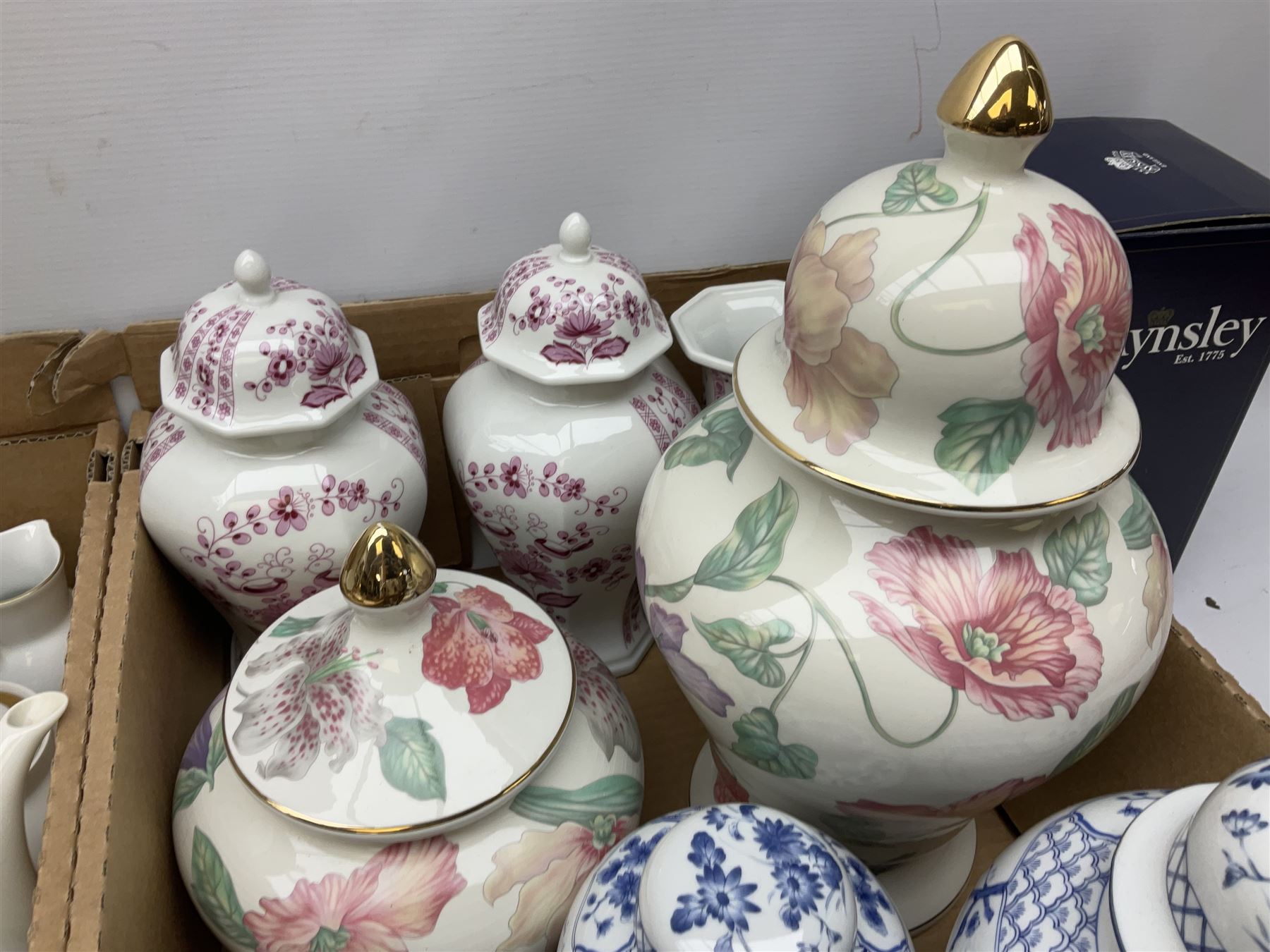 Quantity of Victorian and later ceramics to include Vohenstrauss Bavaria Johann Seltmann tea and dinner wares, pair of Lichte GDR lidded vases, Fapodel lidded vase etc