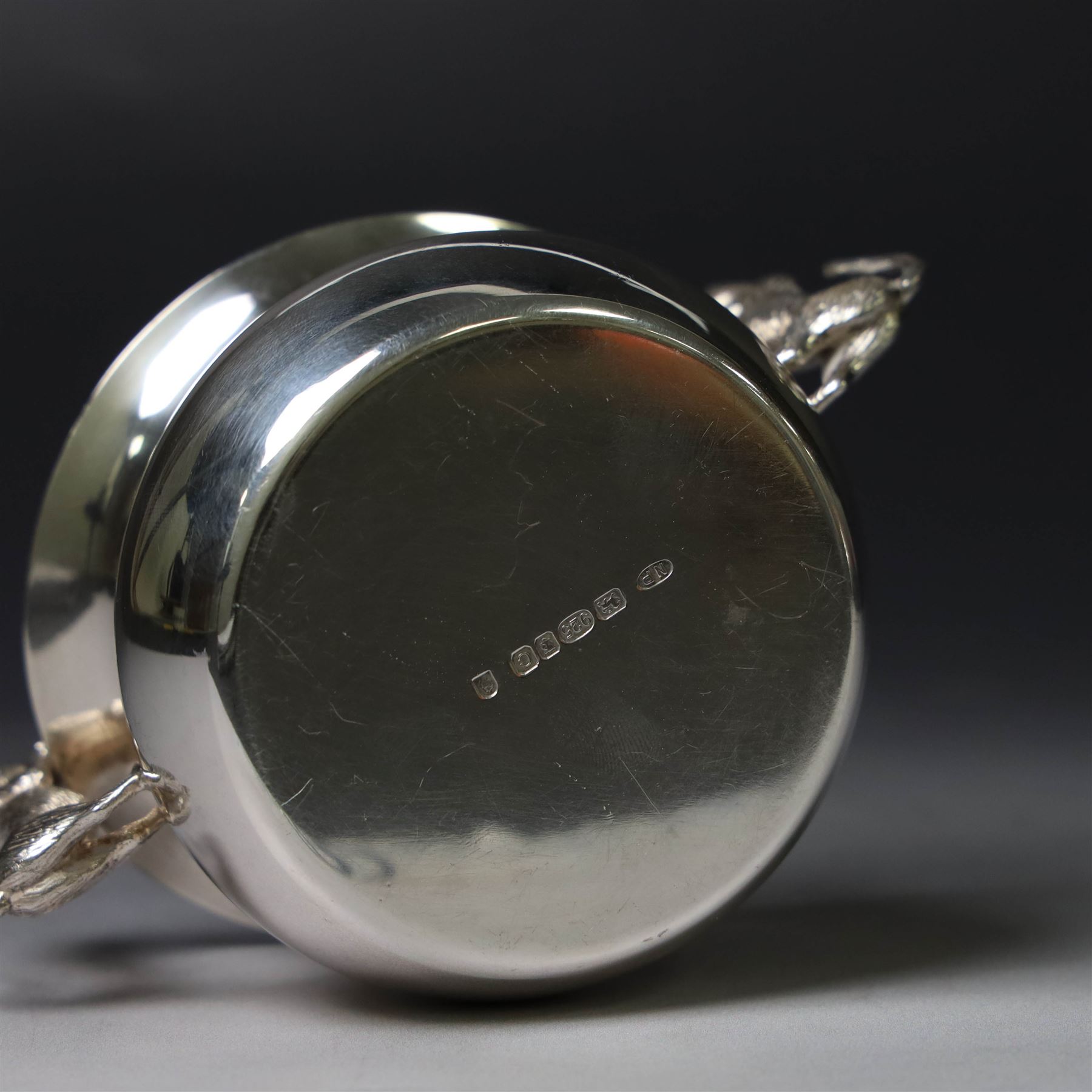 Modern silver cream jug and sugar bowl, each of waisted plain form, the handles modelled as cats, hallmarked Nicholas Plummer, London 2002, jug H8cm