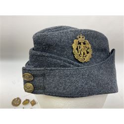 WW2 RAF sidecap dated 1942 with badge and buttons; quantity of RAF metal and cloth badges, pips and buttons; and paratrooper's helmet chin strap