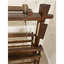20th century pine framed floor weaving loom, H139cm x 103cm 