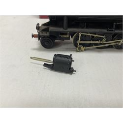 DJH Models - two ‘00’ gauge kit built model railway locomotives and tenders comprising K37 Highland Railway/LMS Castle 4-6-0 no.14685 in LMS crimson and K38 BR/WD 2-8-0 no.90124 in BR black; in original boxes 