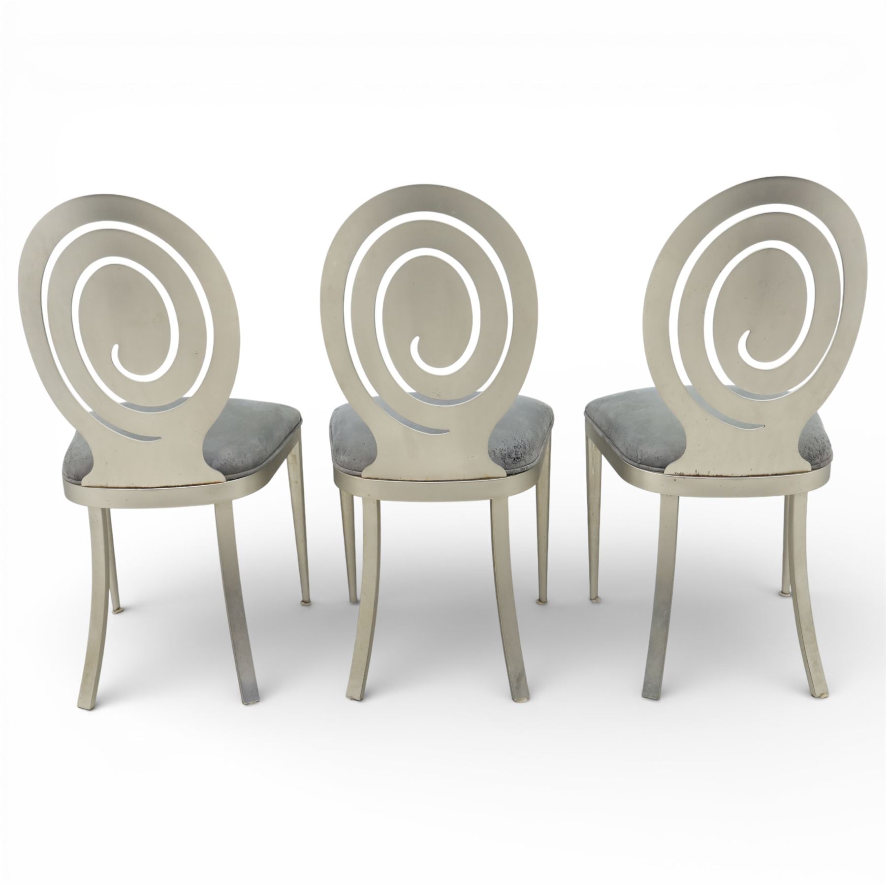 Ethan Allen - 'Radius' pair of stools and three chairs, metal pierced back with spiral cut out, plush blue velvet seat, raised on metal tapering supports