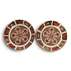 Two Royal Crown Derby Old Imari 1128 pattern pin dishes, D11cm