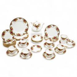 Royal Albert Old Country Roses tea and dinner service comprising four dinner plates, four ...