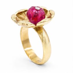 14ct gold ruby and diamond flower head ring, carved ruby set with a single round brilliant cut diamond, on a 9ct gold shank, hallmarked