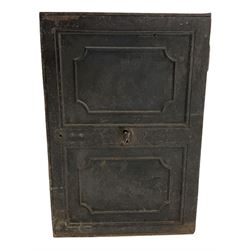 Early 19th century cast iron safe strong