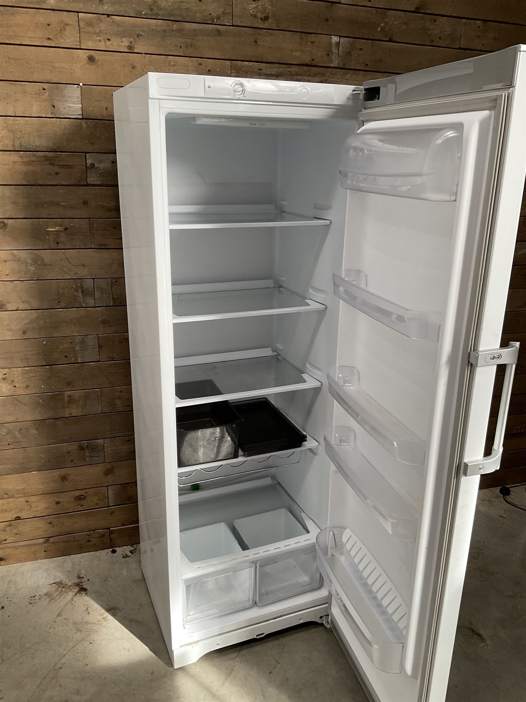 Hotpoint FZFM171 freestanding fridge
