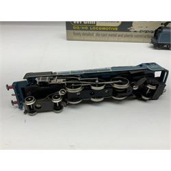 Wrenn '00' gauge - two Princess Coronation (Duchess) Class 4-6-2 locomotives - 'City of Glasgow' No.46242 in BR Blue; and 'Duchess of Hamilton' No.6229 in LMS Black; both boxed with instructions (2)