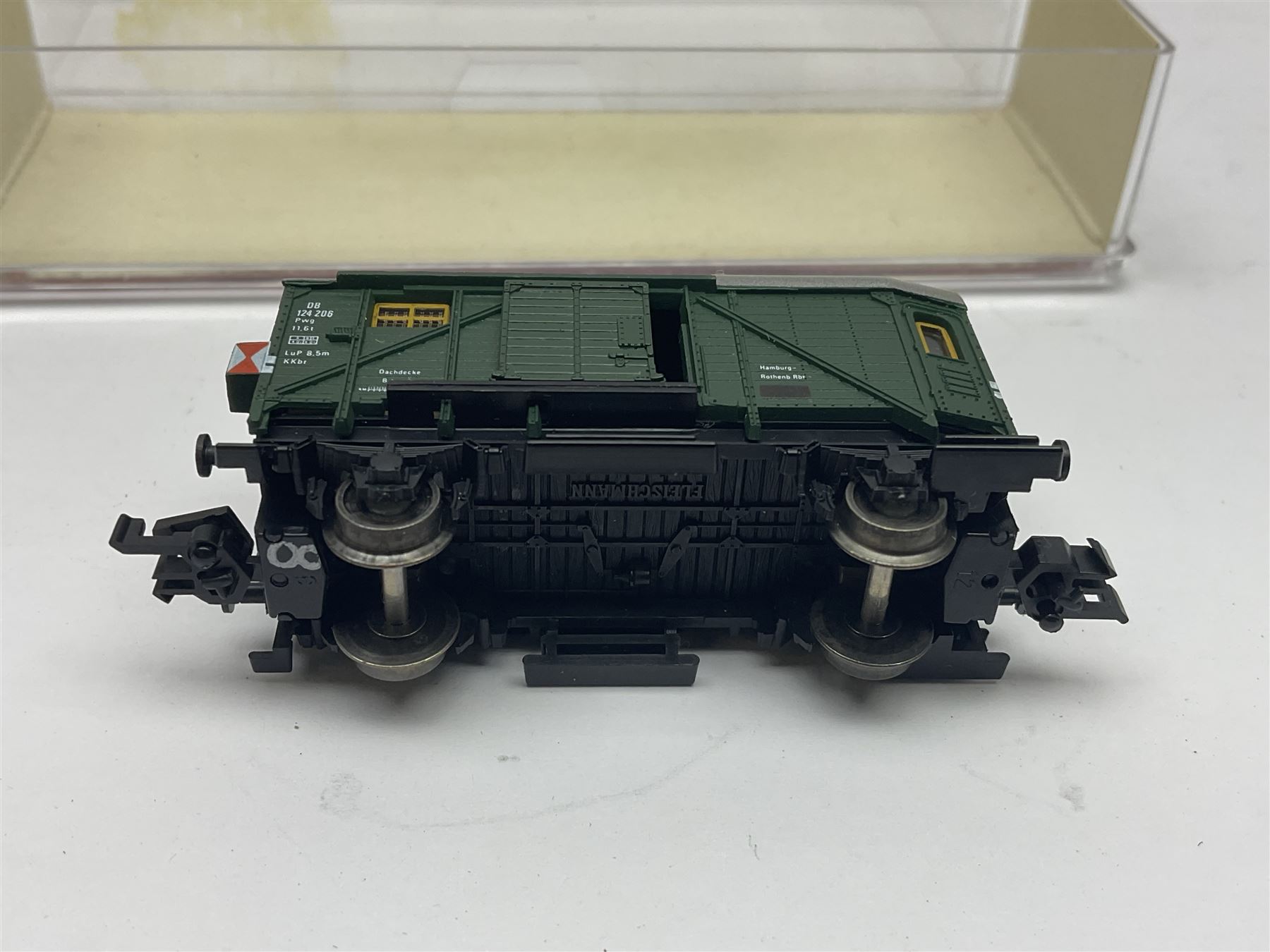 Fleischmann 'N' gauge 'Piccolo' - sixteen carriages | Model