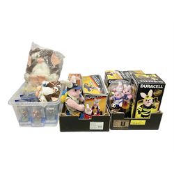 Collection of Duracell Bunny collectibles to include Racing Bunny, Fireman Bunny, Dancing Bunny etc in original boxes; Bandai collectable characters, Gremlins 2 Gizmo plushies from Applause, further soft toys and collectables etc, in three boxes 
