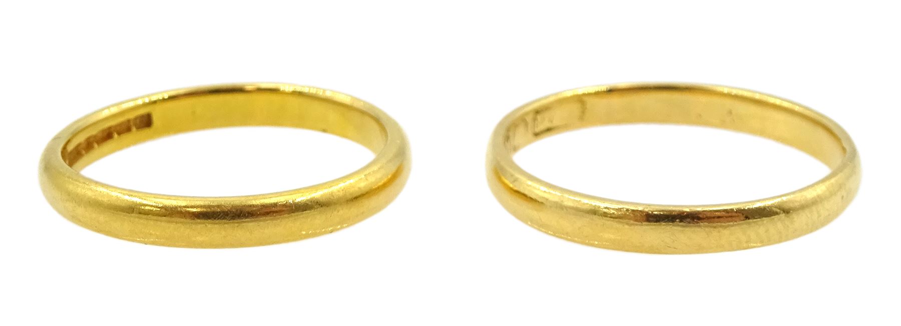 Victorian gold wedding band and a later band, both hallmarked 22ct, Birmingham 1896 and 1940