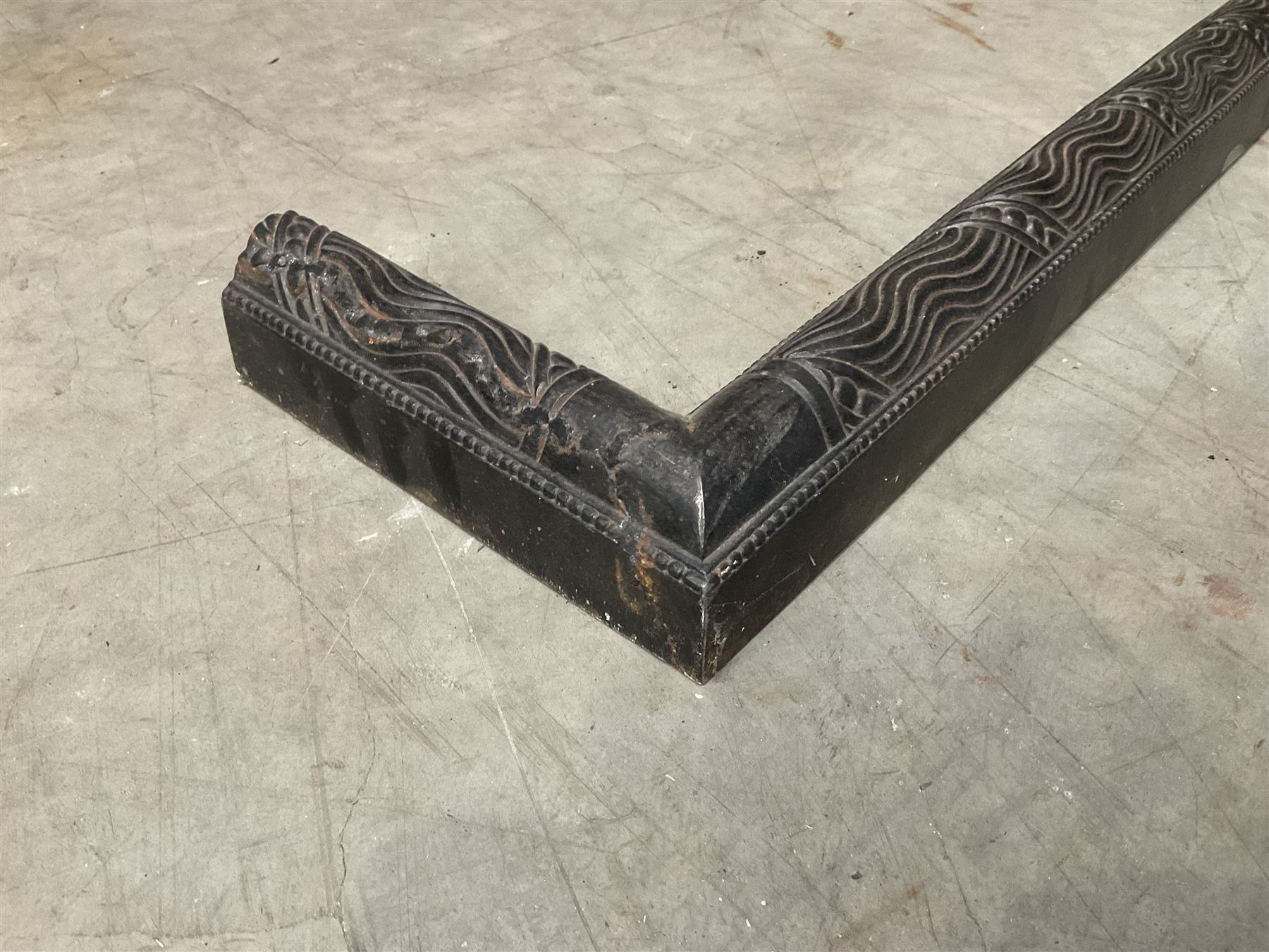 Black painted wrought iron fire guard , wicker log basket with stand, coal bucket and a fire kerb (4)