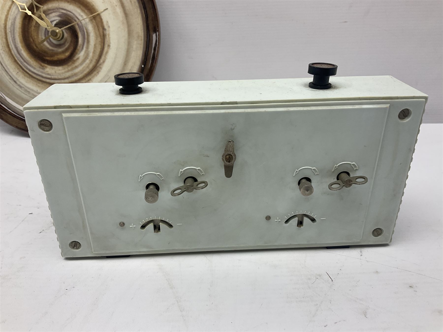 Metamec mantle clock together with Jantar chess clock and to other clocks 