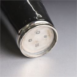 Mid 20th century silver christening beaker, with engraved initial R and star border, hallmarked Sheffield 1958, maker's mark KF over AL, H11cm