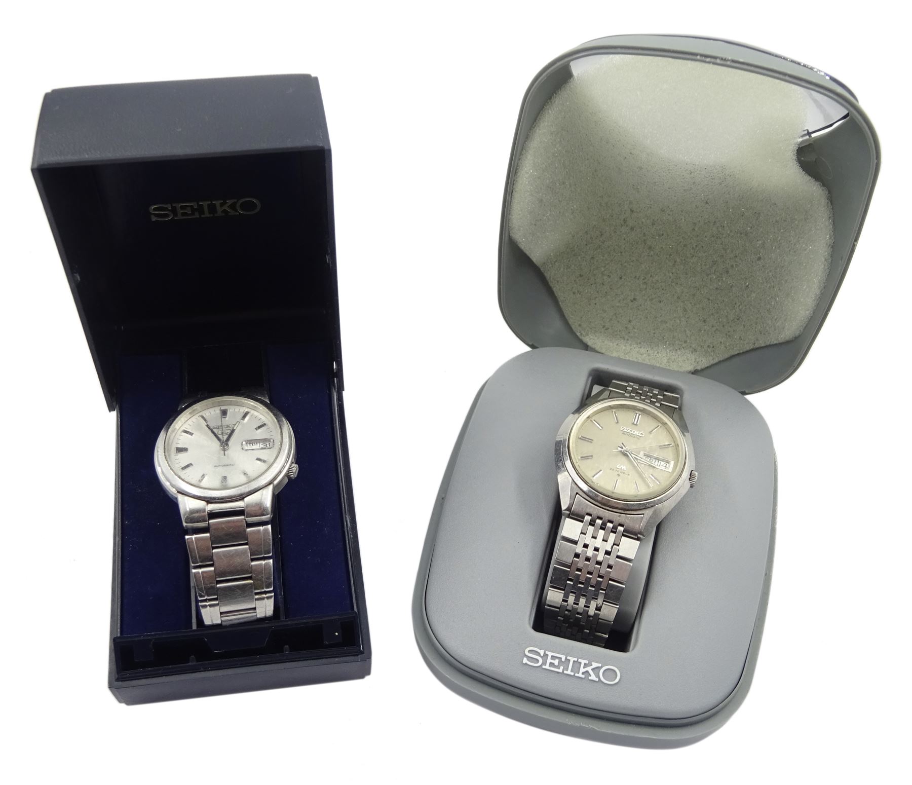 Seiko Lord Matic automatic gentleman's stainless steel bracelet wristwatch, No. 5606-7190 and a Seiko 5 automatic stainless steel bracelet wristwatch, No.7S26-01F0-A4, both 21 jewels, with day/date apertures and boxed
