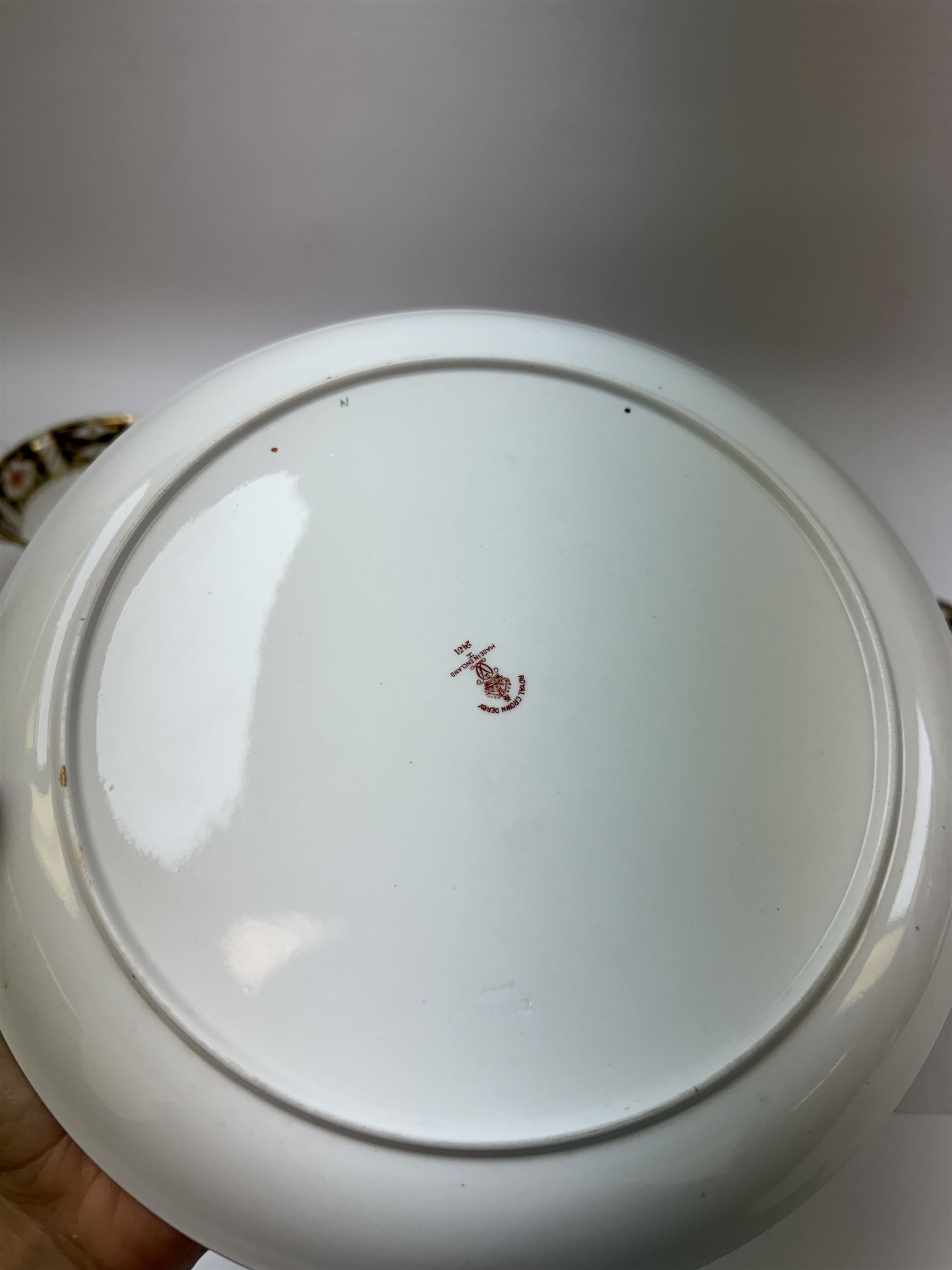 Royal Crown Derby Imari pattern 2451, four teacups, six saucers, six dessert plates etc 