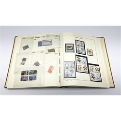 Collection of mostly mint Canadian stamps from 1952 onwards, including some higher values, housed in a 'Schaubek Briefmarken Album Nr944 Kanada' 