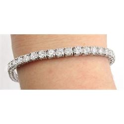18ct white gold round brilliant cut diamond bracelet, stamped 18K, total diamond weight approx 8.20 carat
