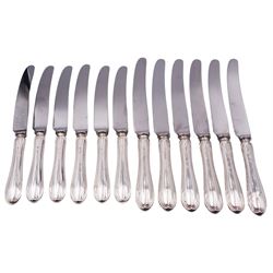 Set of six modern silver table knives, L24.5cm, together with a further smaller matching set of six, L22cm, hallmarked William Yates Ltd, Sheffield 1968 and 1971, approximate gross weight 20.34 ozt (632.8 grams)