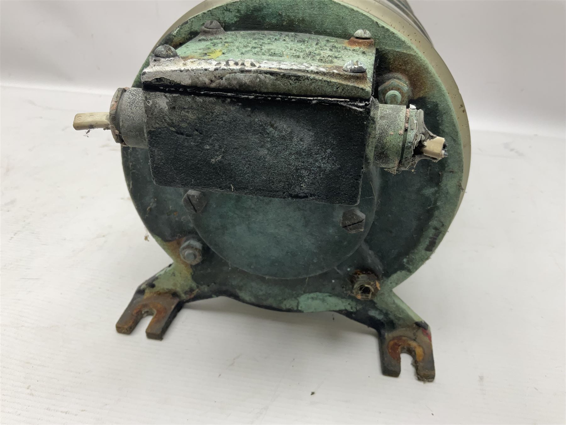 Two port and starboard brass lamps, each with a plaque marked 'Noack as Lanterne KL.A Serie 700 Type 704D Babord', ribbed green and red glass shades, H44cm